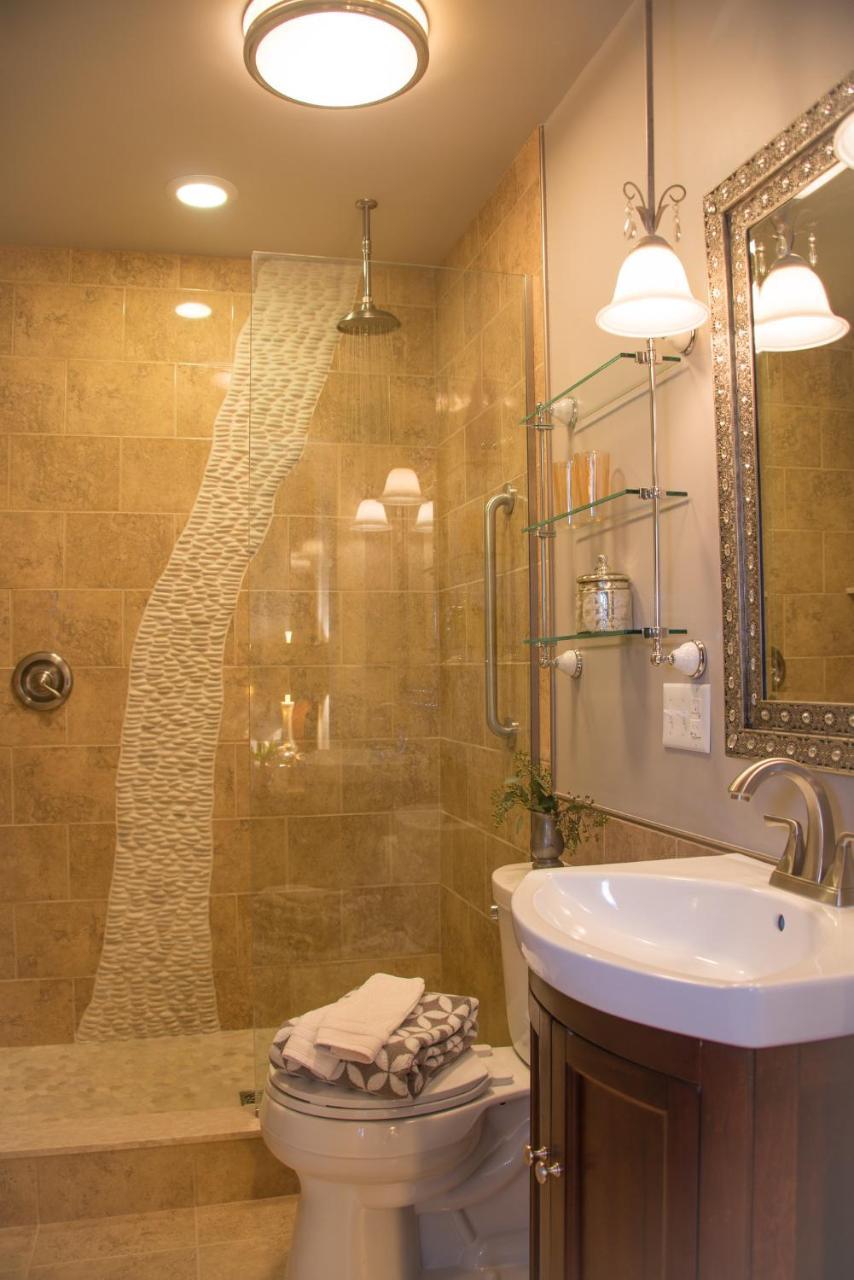 Gothic Eves Inn And Spa Bed And Breakfast Trumansburg ภายนอก รูปภาพ