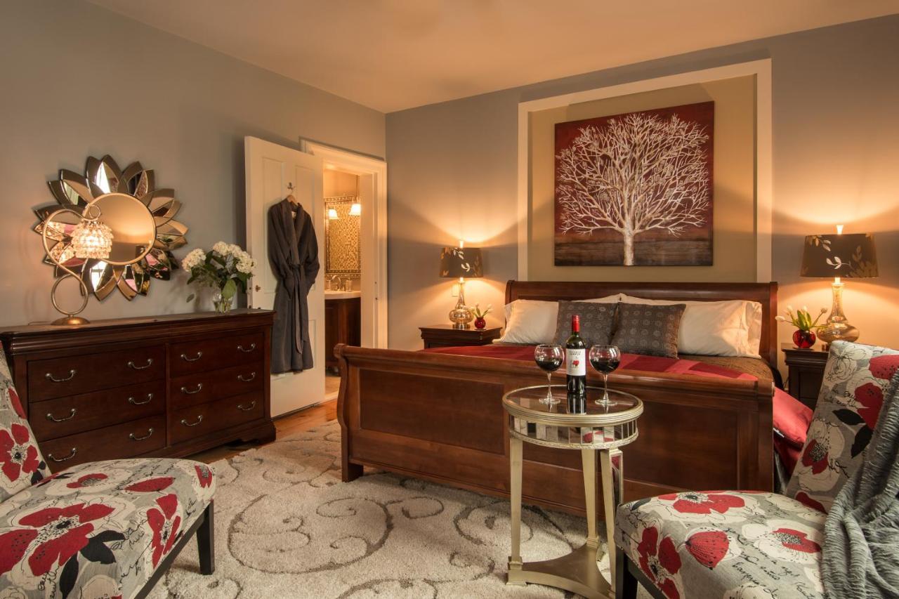 Gothic Eves Inn And Spa Bed And Breakfast Trumansburg ภายนอก รูปภาพ
