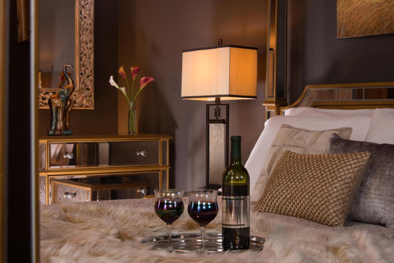 Gothic Eves Inn And Spa Bed And Breakfast Trumansburg ภายนอก รูปภาพ